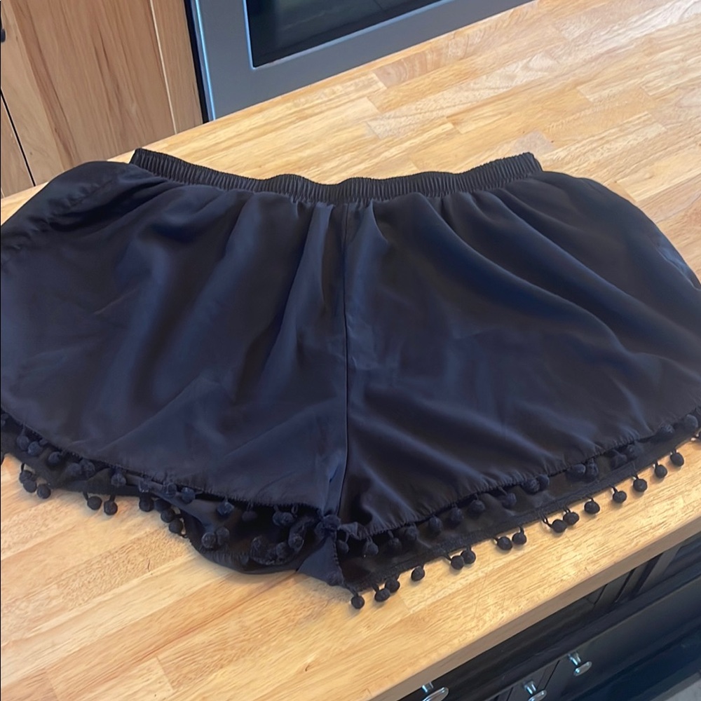 SHEIN Black High Waist Pom-Pom Trim Shorts